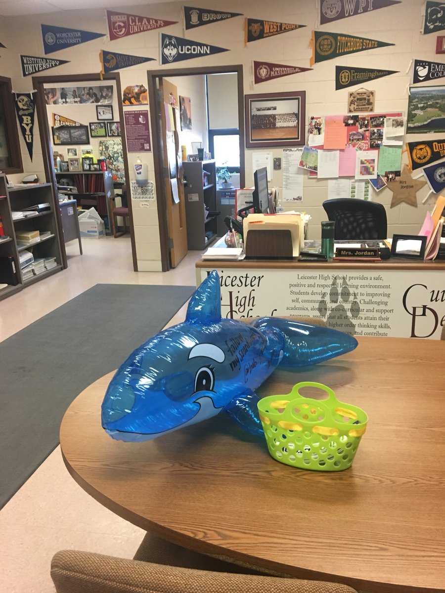 lhs_social's tweet photo. Everyone gets guided at LHS #BeachDay https://t.co/kfDrayjyIC