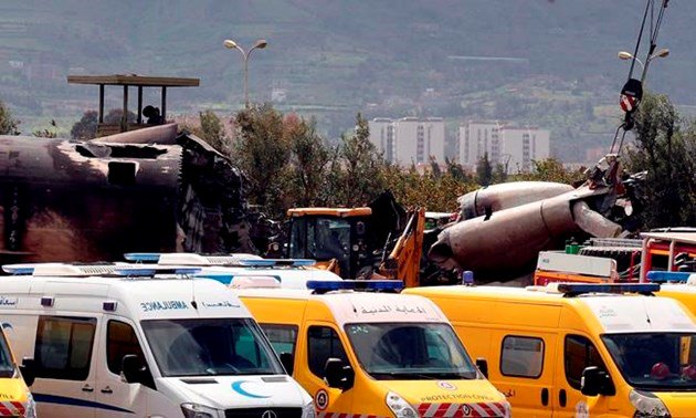 The Latest: Military plane crashes in Algeria, 257 dead: bit.ly/2HskH32 https://t.co/8YWKaTQVZv