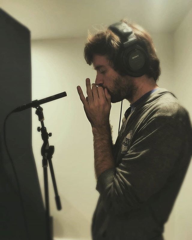 dsteinbock's tweet image. Regram from @johncraigie -  Laying down some harmonica on the new @danielsteinbock record... #sessionwork ift.tt/2HvqDZf