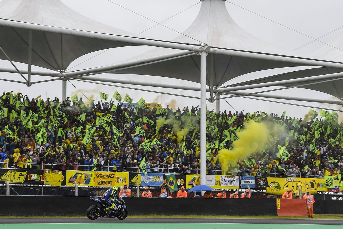 Ruth_46's tweet photo. Tantas personas en todo el mundo no podemos estar equivocadas. #POPOLOGIALLO #ValentinoRossi https://t.co/33ymsuxncc