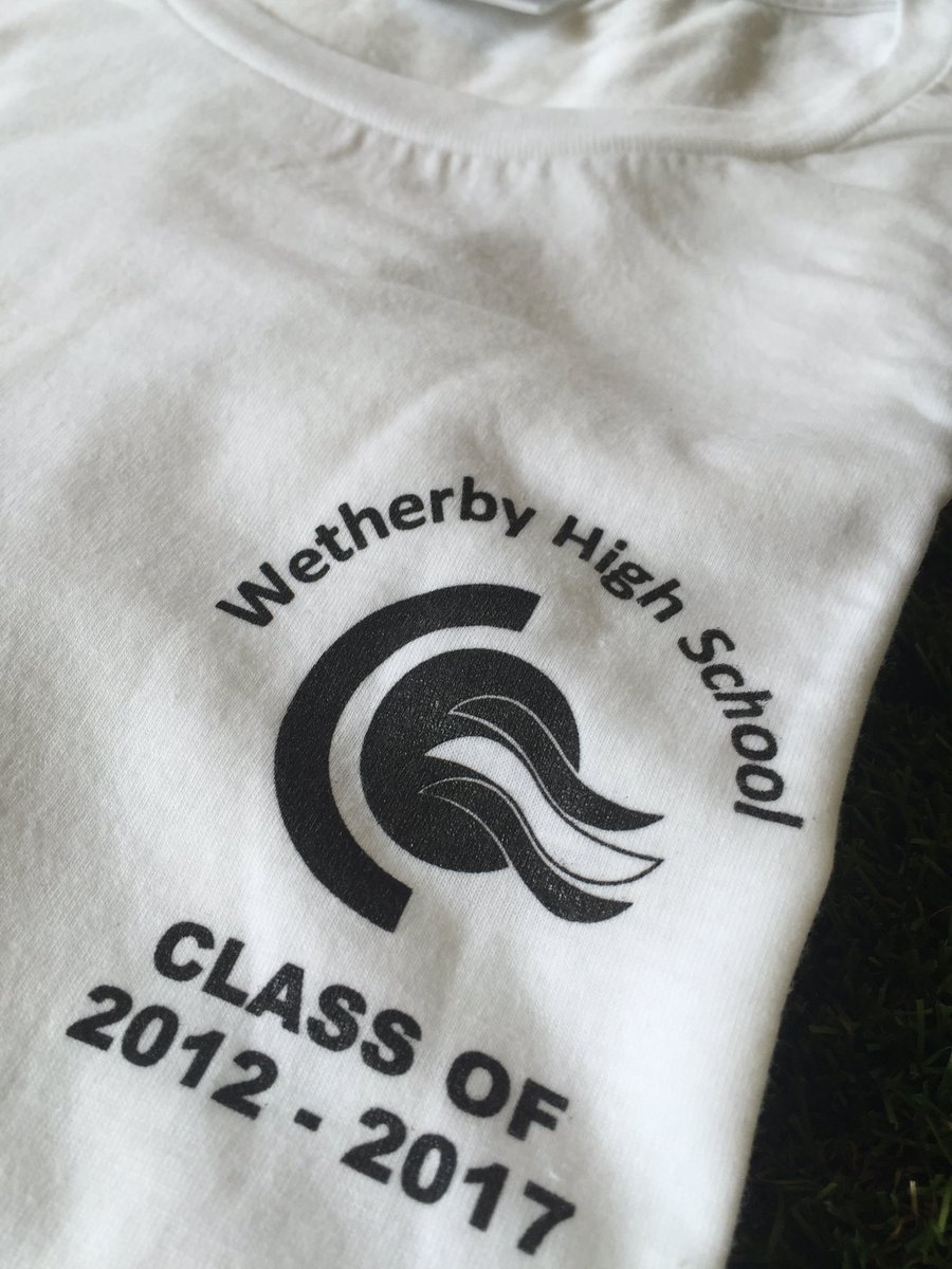HotChilliWear's tweet photo. #leavershoodies it's that time of year again we have extensive range of colours and styles to choose from call us on 01423 359414 @BostonSpaAcad @BeeSocialUK @HeadteacherTGS @Headteacherchat @WetherbyHigh @kingjames_tweet @HarrogateGS @qethelburgas @CundallManor https://t.co/LYmYH0deqH