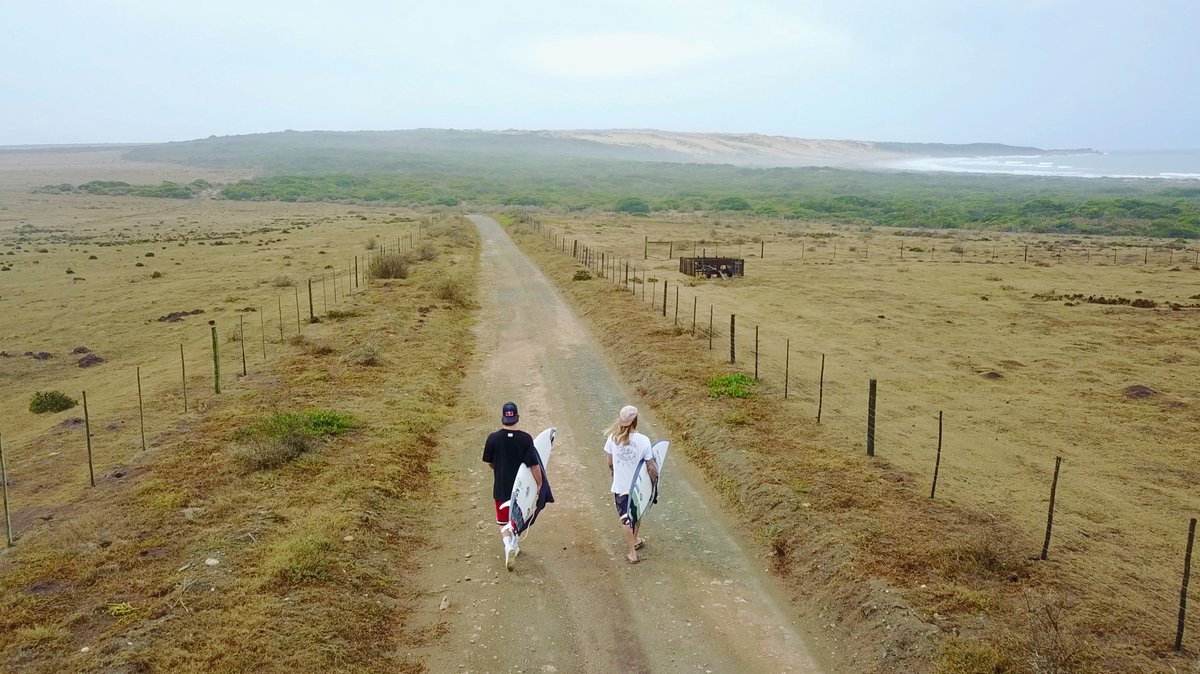 RedBullZA's tweet photo. Incase you missed it - watch @jordysmith88 and @rickbobbasnett go in search of a wave they have never ridden before. ๐๐ผโโ๏ธ ๐https://t.co/uiFtszQREI #surf #redbullsurfing #roadrtrip #southafrica #surfing https://t.co/ihmW1LEQkn