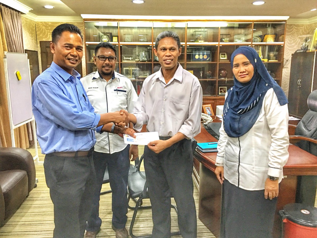 belatiwangsa_hq's tweet photo. Kunjungan hormat ke MSN Perak untuk menyerahkan Penajaan Belati sebagai rakan strategik olahraga sukma XIX 2018 
.
#SUKMAXIXPERAK2018 
#wowkitahebat
#rakanstrategik https://t.co/boun8uk7z0