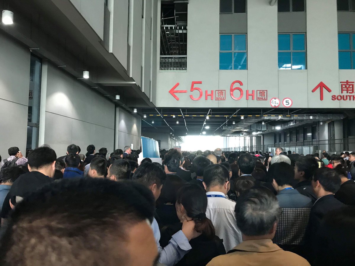 GandH_ITL's tweet photo. Wow! This was the exhibitors queue this morning for day 1 of #CMEF2018 😱😱 https://t.co/T4EmUiyQN1
