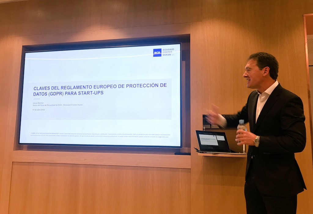 ricardcastellet's tweet photo. Hoy el #BTCtalks de @bcntechcity sobre el nuevo reglamento de protección de datos y la futura nueva LOPD. El despacho de @RCDslp nos aporta conocimiento sobre un tema que ha de preocupar a todo el ecosistema hay que conocer el nuevo “principio de protección de datos en el GDPR” https://t.co/846ySKM2jv