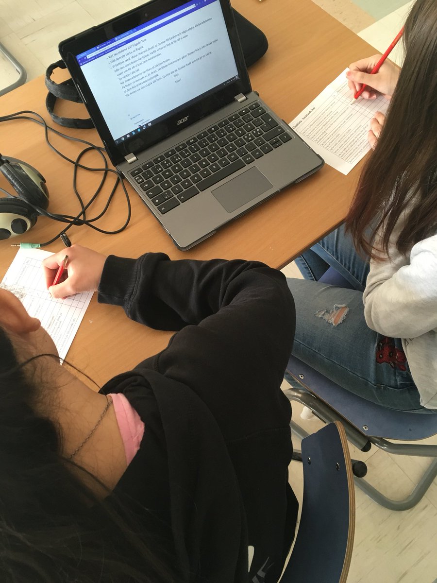 miss_levin's tweet photo. Kamratrespons i par på gammalt elevexemplar mha checklista #BLSTL https://t.co/gEoIcz5TU6