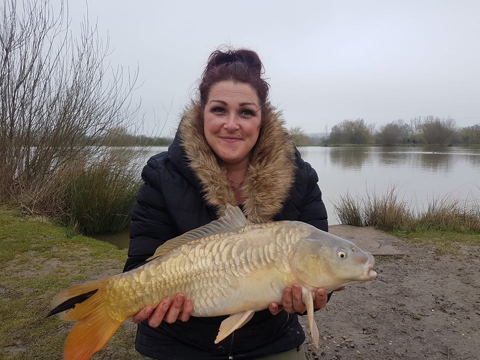 L2FCarpAcademy's tweet image. Danielle and Rob were the visitors today, by the end of the session we had their casting sorted and had landed a few nice fish out of the lake including this cracking fish for Danielle. If you want to learn how to fish for carp then visit learntofish.co.uk #carp #fishing