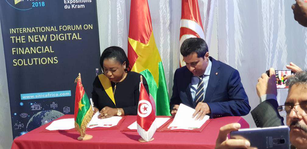 mdenpburkina's tweet photo. La Ministre du Développement de l'Economie numérique et des Postes,  Madame Hadja OUATTARA/SANON à la 3ème édition du  Salon International  des Technologies de l'Information et de la Communication (SITIC Africa) à  Tunis en Tunisie. https://t.co/di7Ki7ljHU