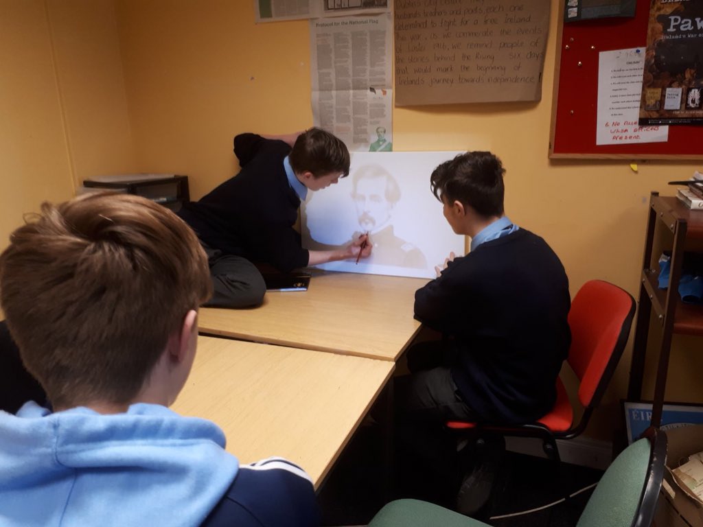 NorthMonHistory's tweet photo. History Club News / Nuacht an Chlub Stair:

Members of the North Mon History Club yesterday working on their entries for the Thomas F Meagher Foundation competition. 

Best of luck lads! @tfmf1848 #ThomasFMeagher @JctHistory @CorkHTA #histedchatie https://t.co/jG1GWOUURj