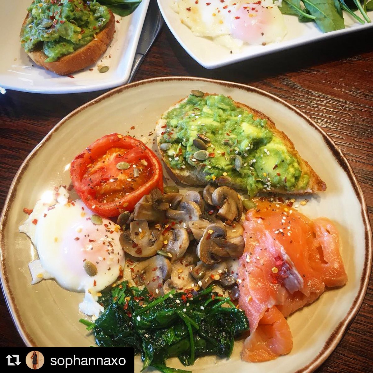 Willis_Cafe's tweet photo. The weather may be grey and gloomy - your breakfast doesn’t have to be 🥑🍳🍅🙌 https://t.co/aHTHe1fRxB