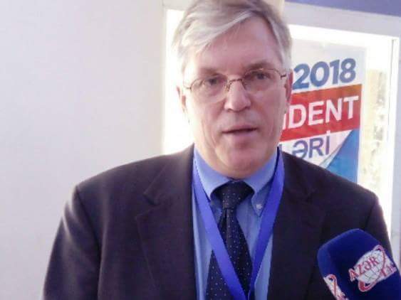 ElvinJt's tweet image. Bu saatadək beş seçki məntəqəsində olmuşuq. Hər məntəqədə də 20 dəqiqə monitorinq aparmışıq. Getdiyimiz məntəqələrdə hələ ki heç bir qanun pozuntusu müşahidə etməmişik - ATƏT müşahidəçisi Rouland Skot #Azerbaijan @azelection2018 @Sechki2018 #azvote2018 #sechki2018 #azelection2018