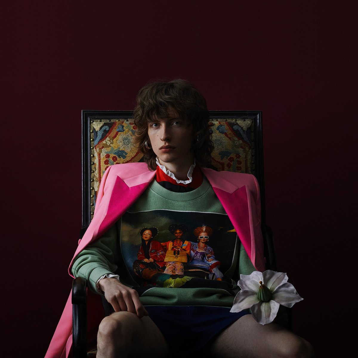Photographer #JuliaHetta captures a series of portraits featuring characters wearing the limited edition #GucciHallucination line-up of ready-to-wear pieces. Only 200 of each T-shirt design and 100 of each sweatshirt style have been made, available only on.gucci.com/_GucciHallucin….
