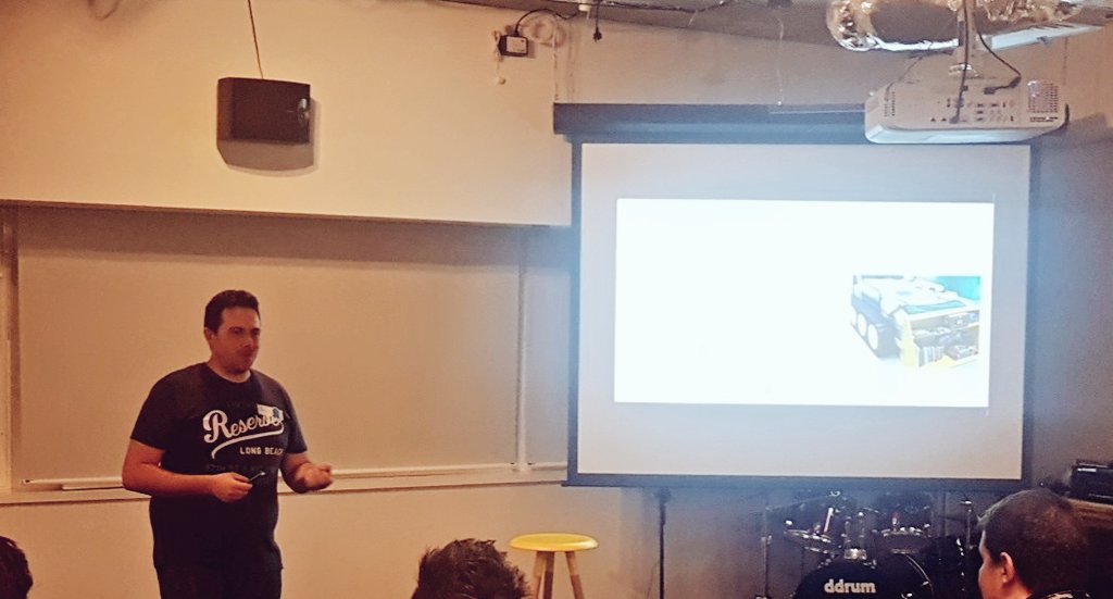 theharold9000's tweet image. AMA with @paulstovell featuring a glowing slideshow of trade secrets, hosted by @thoughtworks #DevStart