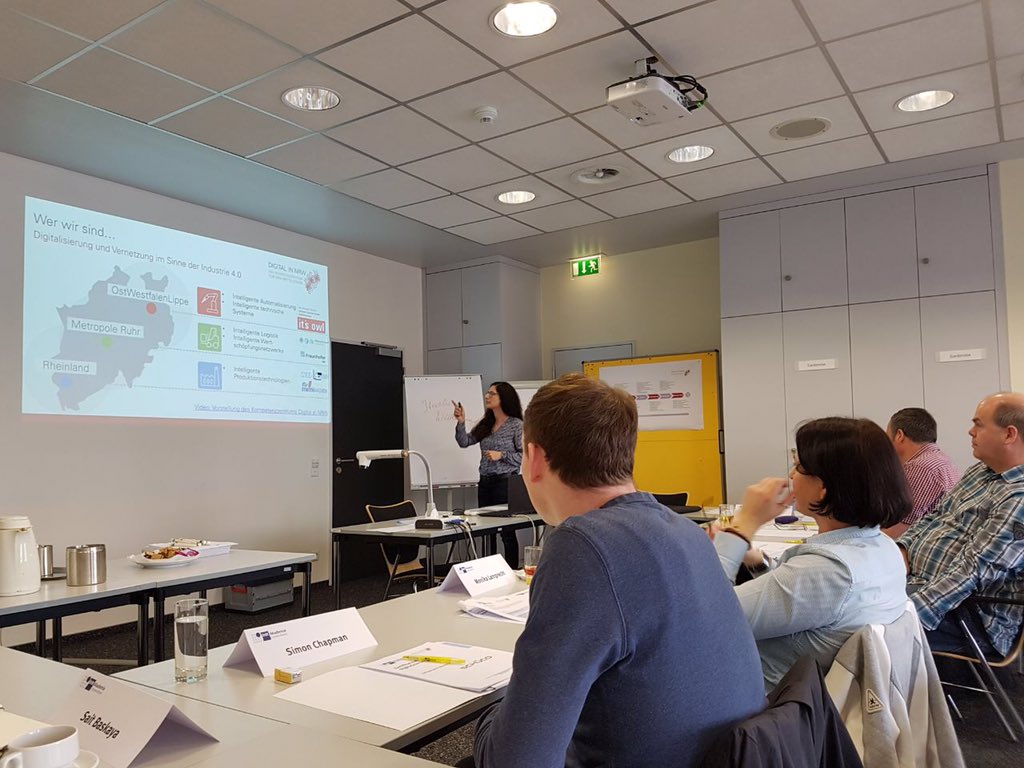 digitalinnrw's tweet photo. Heute startet unser 3-monatiger #BlendedLearning Kurs "Digital Manager Industrie" mit der IHK Ostwestfalen - Teilnehmer aus dem #Metallbau erarbeiten interaktiv digitale Lösungen für ihren #KMU Betrieb mit uns! #Qualifizieren40 #NeuesLernen #Digitallearning https://t.co/UX1av5RT5M