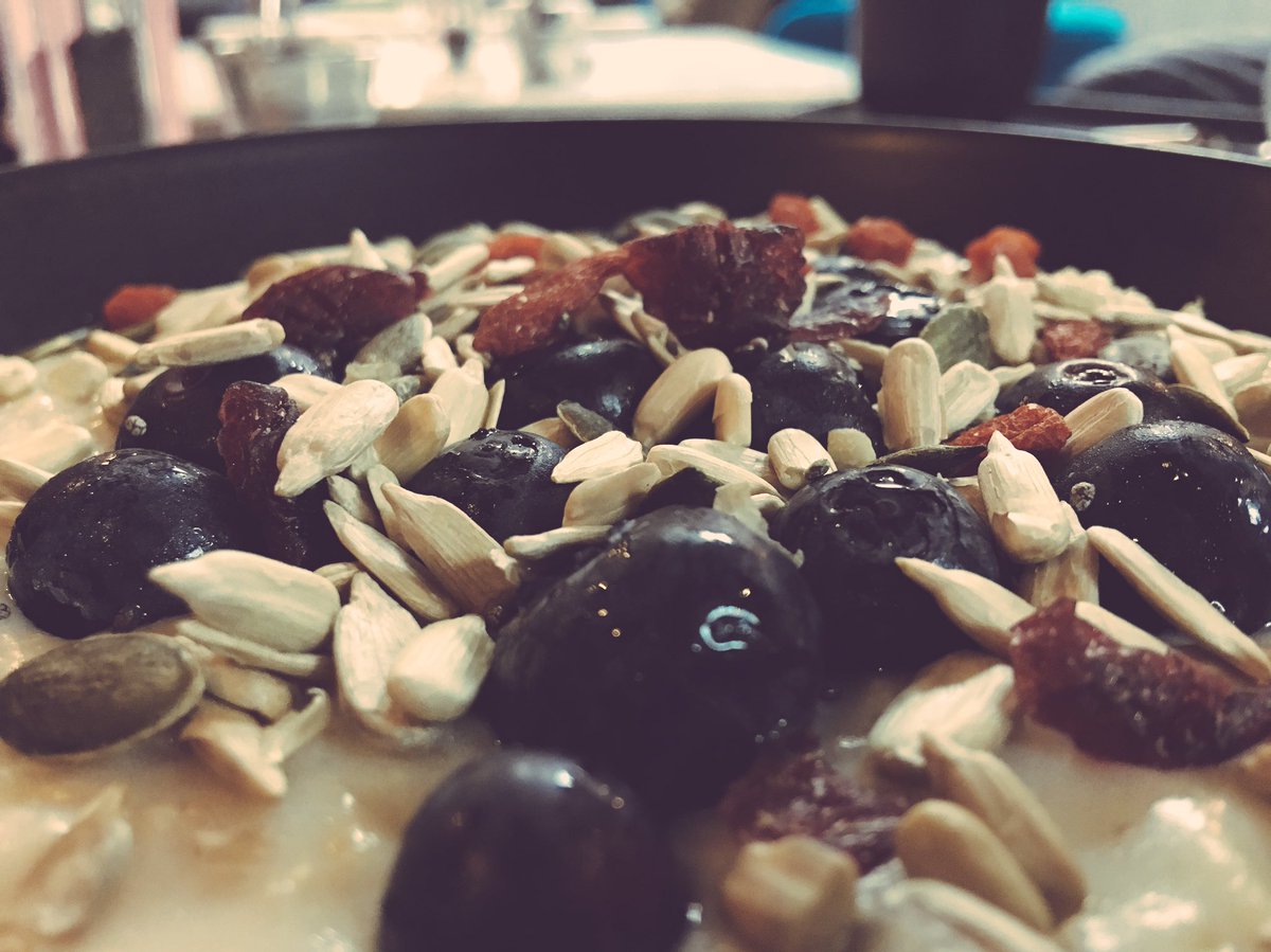 Now that’s a bowl of #porridge <a href="/AprilsKitchenK/">April</a> #knutsford