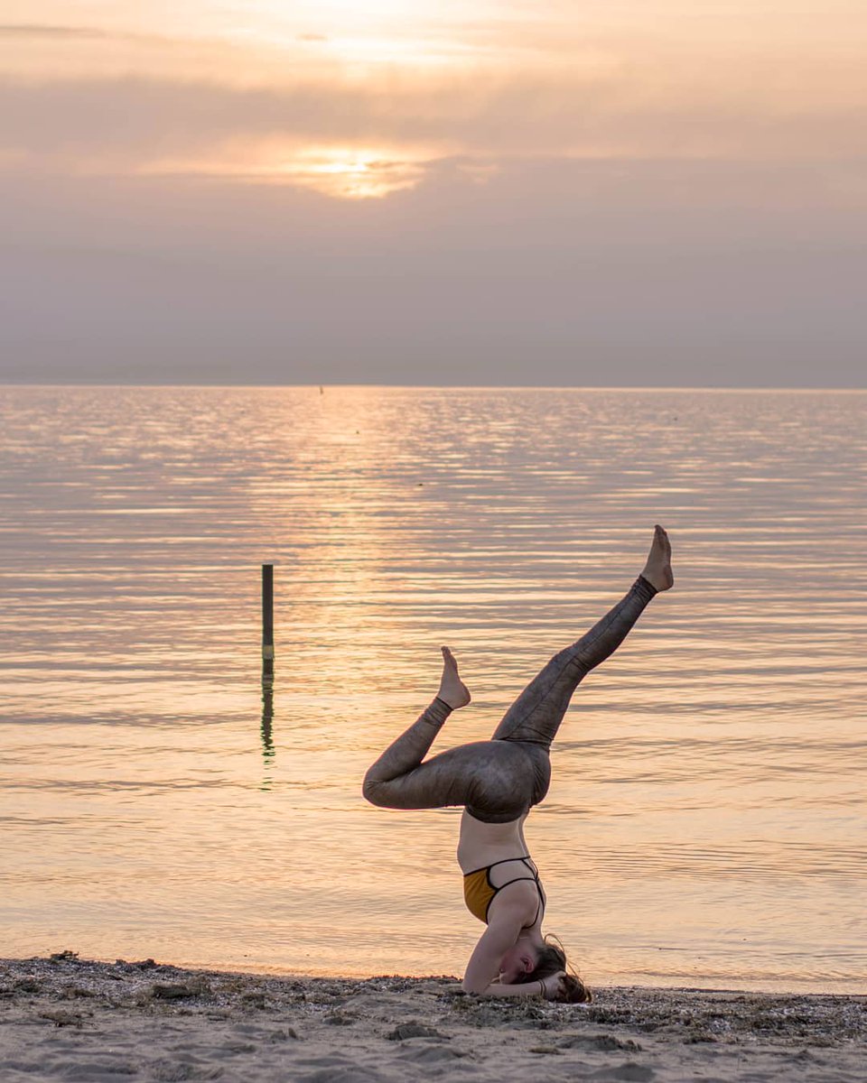 Geke's tweet photo. Drop all past and future thoughts as the PRESENT moment is all we'll ever have
#yoga #powerofnow #spirituality https://t.co/mSy5aEeTYf