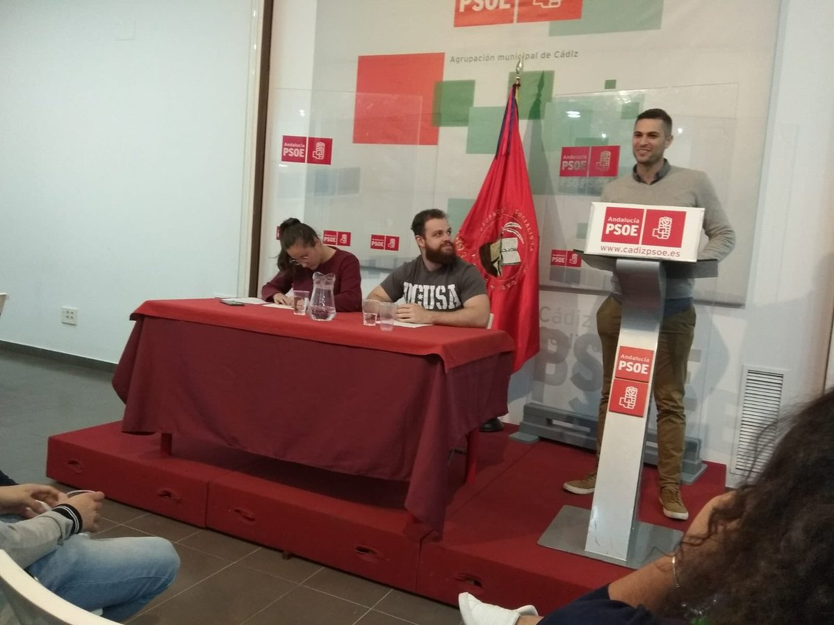 CadizPSOE's tweet photo. Enhorabuena @canomo13, elegido secretario general de @JSACadizCEM. Un proyecto ilusionante y un gran equipo para llevarlo a cabo. Compromiso, talento, futuro y mucha fuerza. ¡Adelante, compañer@s!  @CepJSACadiz https://t.co/xoSU4o1DC6