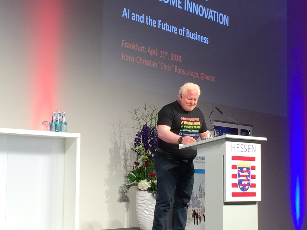 "Deutschland braucht eine Willkommenskultur für #Innovationen", fordert <a href="/boosc/">boosc</a> von <a href="/aragoGmbH/">arago GmbH</a> auf dem #diko18 in #Frankfurt. <a href="/HTAI_Hessen/">HTAI</a> @hmwevl #KünstlicheIntelligenz #MachineLearning
