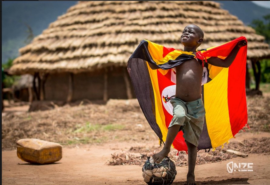 SolomonSerwanjj's tweet photo. May we give a round of applause to @mudo_eve for taking this amazing pic . Excellent photo journalism. You are my person of the week. I celebrate you. https://t.co/vQ02jfGXIy