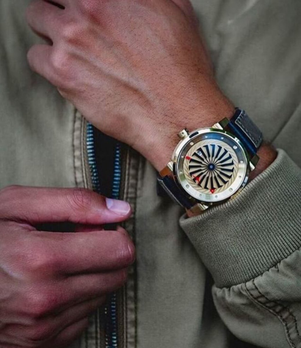 extranightgunnl's tweet photo. Watch me grow! ✔️| Blade Gold #masonwatches #watch #menswatches #fashion #accessories #timepiece #luxury #luxe #motivation #boss https://t.co/izUTi5a965