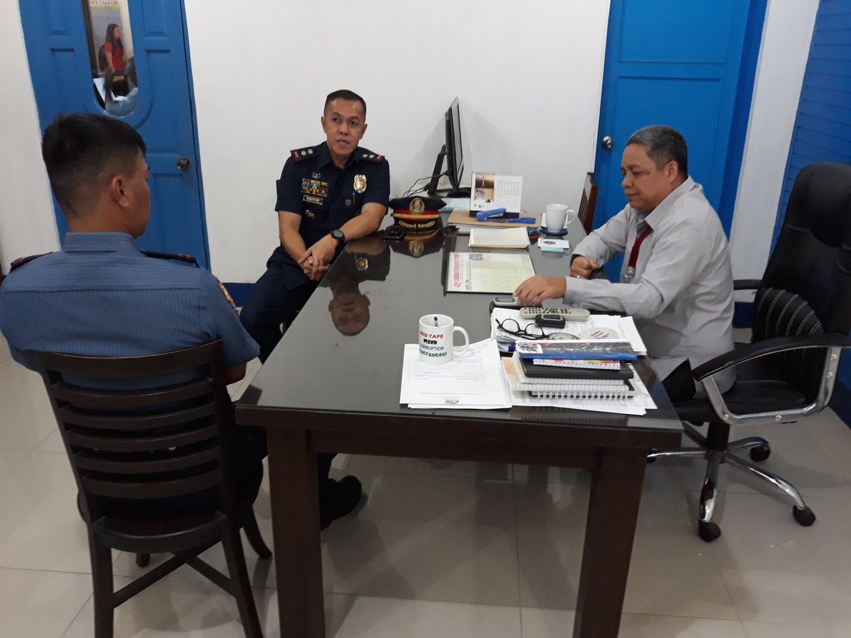 rpeu10's tweet photo. PSupt Briton OIC RPSPU10 &amp; PCI Fernandez Visited/ Courtesy Call to Reg 10 Dir Civil Service  @DirectorPSPG @pspg_ops_omd @sds_pspg @rpeu10 https://t.co/odXXTptE5K