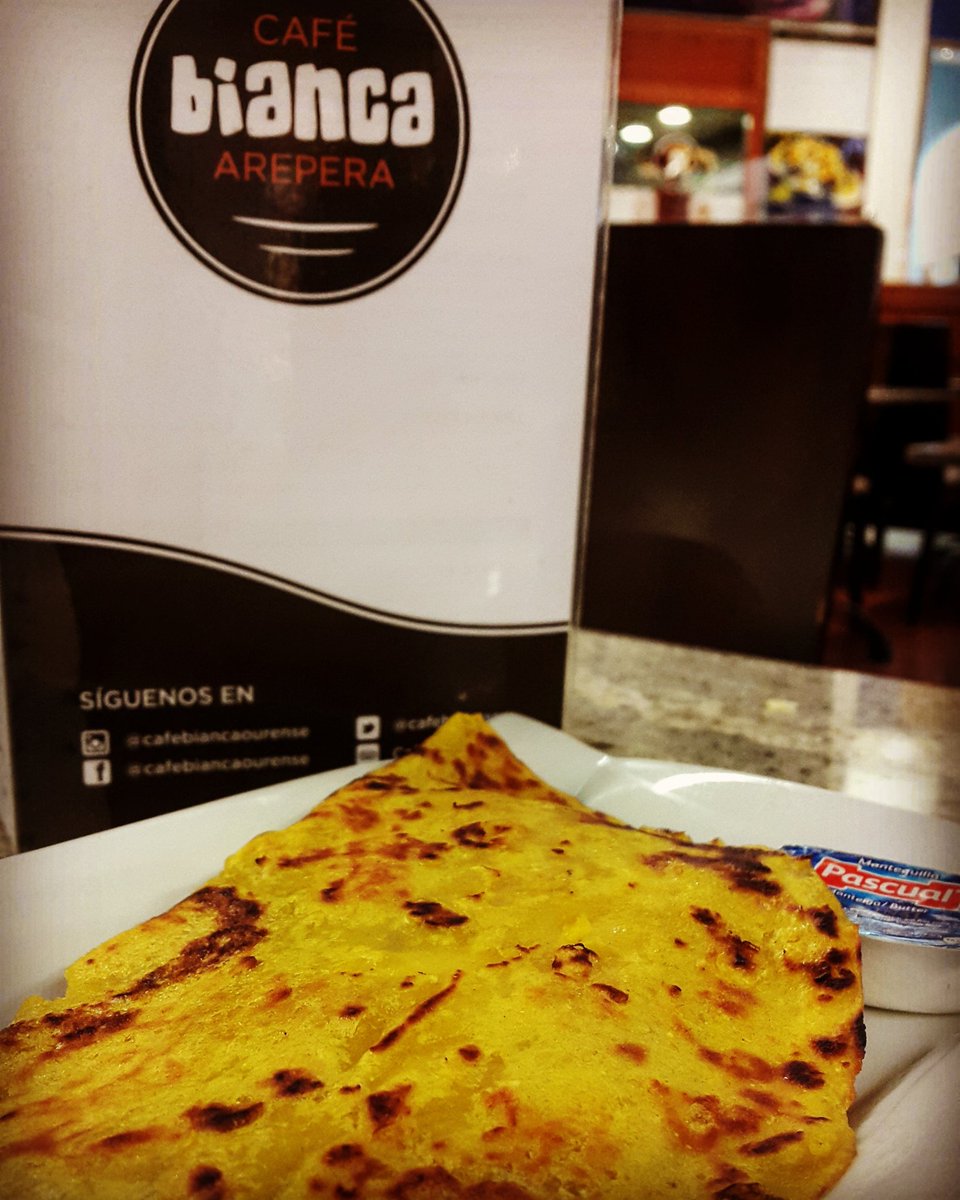 CafeBiancaOu's tweet photo. En @CafeBiancaOu hacemos tus #Cachapas con puro #Maíz dulce, y la combinamos con lo salado del #QuesoDeMano Incluso hay quienes le agregan a esta combinación un poco de carne, pollo o incluso cambian su interior por rellenos #veganos, dandote una deliciosa combinación de sabores https://t.co/wD2uALO7R1