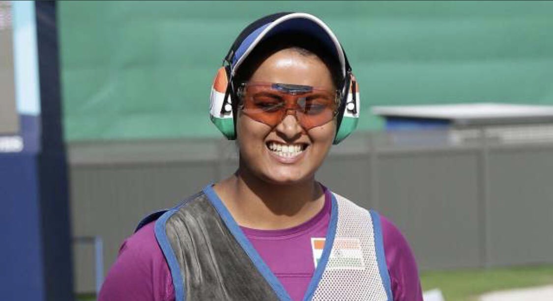 ImRo45's tweet photo. Representing your country and winning a gold medal is a different feeling altogether. Way to go. Keep them coming. No 12 for India. Congratulations #ShreyasiSingh #CWG18 https://t.co/2HGvsSBeOg