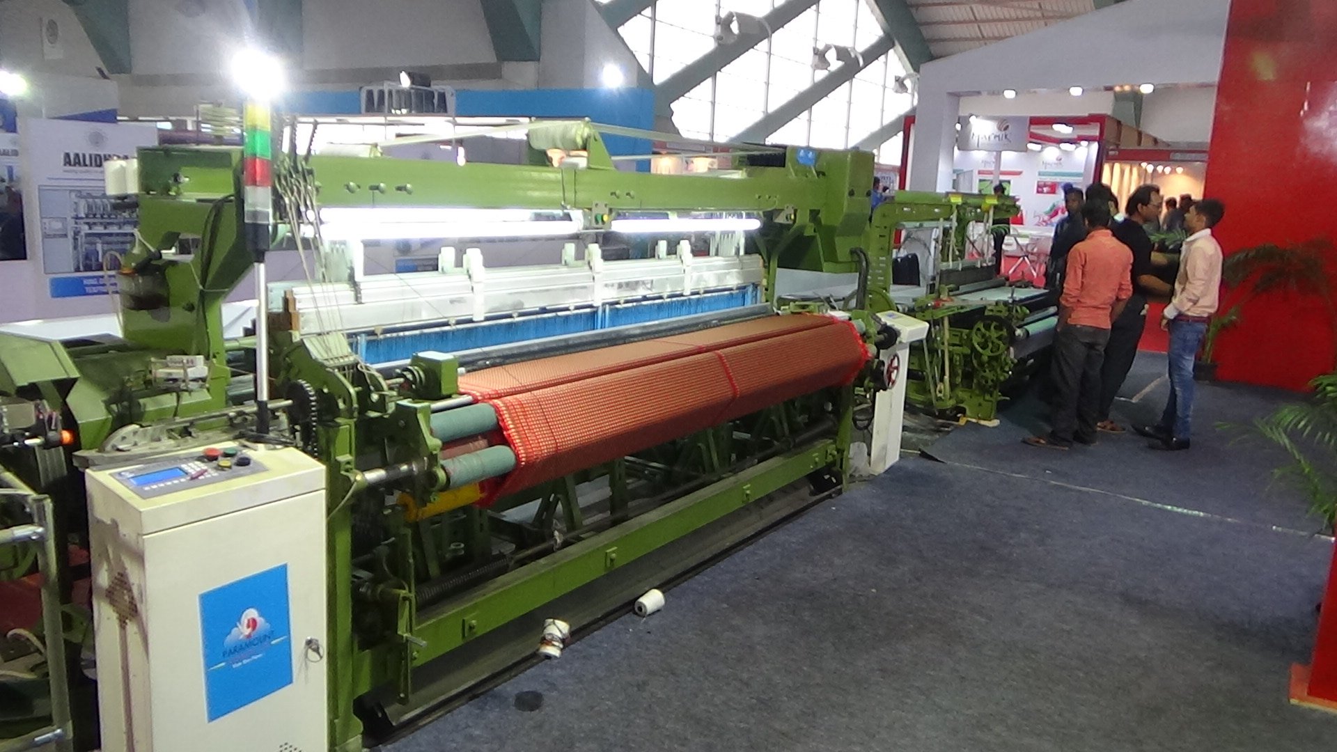 5 ways to choose Best Rapier Loom Machine Manufacturer in Surat for Fabric  Production? - paramount