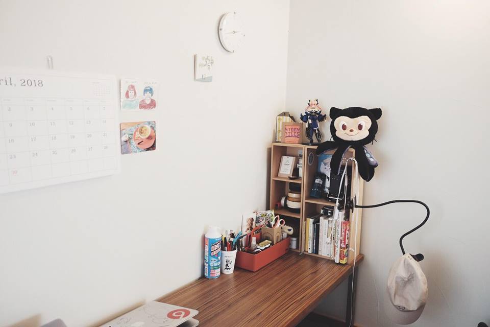 m_tanimichi's tweet photo. PCに貼るシールだけ買うつもりが、ついぬいぐるみまで...😽
こんな可愛いオリジナル巾着もついてくると思わなかったので���嬉しい。
shopの商品写真にちゃんと巾着の写真載せたほうが購買率上がると思うの...!
https://t.co/3mgwvxXaoV
#github #octcat https://t.co/uklYtpDrky