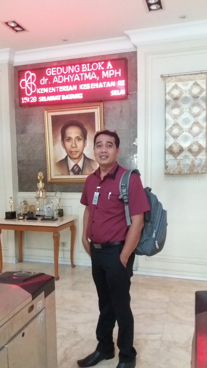 PonkesdesJatim1's tweet photo. Surat permintaan Audensi pd Ibu Mentri @NilaMoeloek yg ke 4 &amp; 5 dari target 100x kirim surat dlm thn ini,
Jika sampek surat ke 100 belum juga ditemui, dg terpaksa qt akan istigosah kubro di halaman @KemenkesRI lapor @mabespolri_ @jokowi @DPR_RI Mohon dimaklumi 🙏 https://t.co/j6YuxqZ34P