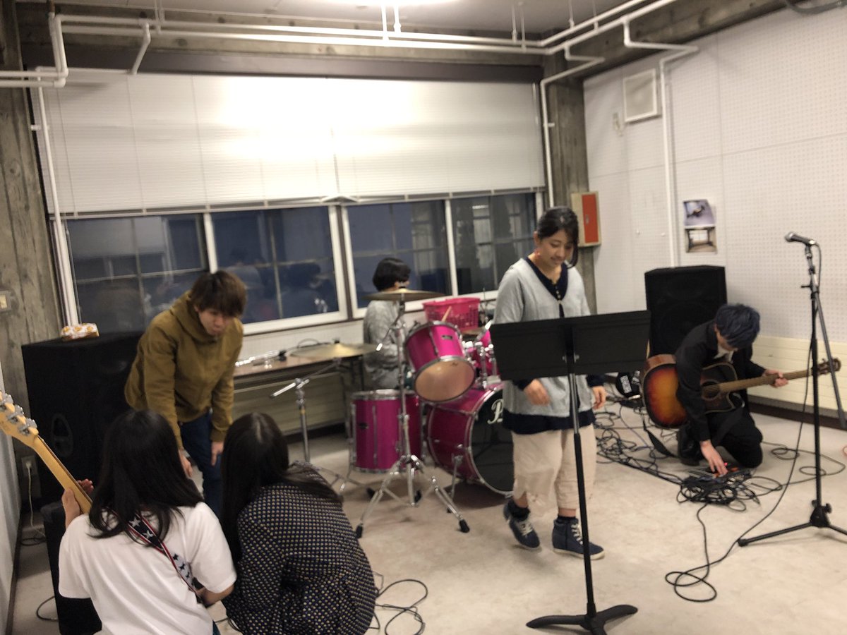 HqL0e's tweet photo. ミニライブ第二弾スタート！！ https://t.co/IWp2vqTPM9