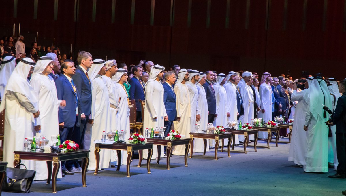 asharfalima's tweet photo. Had a whole day creatively spared with Ministers, Diplomats and Government Delegates from many countries all over the world, including India in the Annual Investment Meet in Dubai. 
 الاجتماع السنوي للاستثمار في دبي https://t.co/7hlS81I4BP