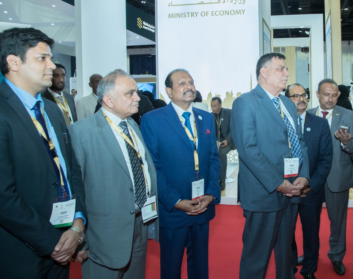 asharfalima's tweet photo. Had a whole day creatively spared with Ministers, Diplomats and Government Delegates from many countries all over the world, including India in the Annual Investment Meet in Dubai. 
 الاجتماع السنوي للاستثمار في دبي https://t.co/7hlS81I4BP