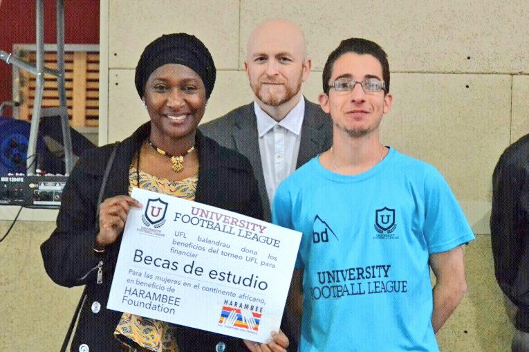 ClubBalandrau's tweet photo. ☑🔝🙌👌 ho hem aconseguit!
10 beques per apostar per la igualtat a Àfrica, per finançar l'accés a estudis superiors a 10 dones de Kenya amb @HarambeeAfrica.
Aquest diumenge l'equip d' #Universitaris va organitzar amb èxit la 4a edició de @uflbalandrau. Més de 120 participants! https://t.co/0UpZP9D25B