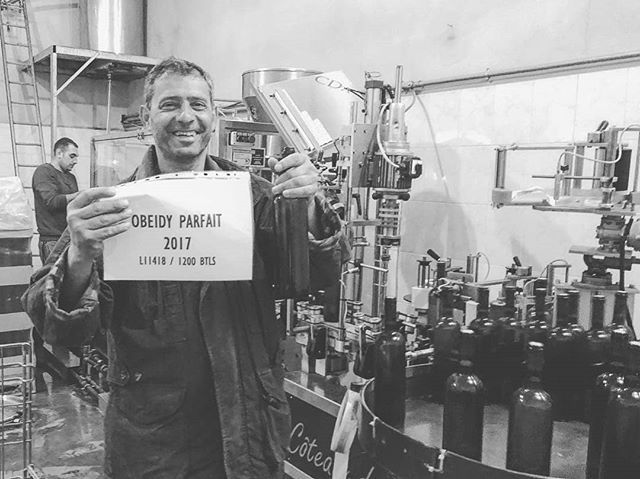 LeVinParfait's tweet photo. Feeling having new baby!
Obeidy Parfait
#tobecotinued #bottling
Regrann from @coteauxduliban_official - Everyone is smiling... our limited edition of 100% #Obeidy is bottled today! Cheers to @levinparfait and @charliban 🥂 #Levinparfait #coteauxdu… https://t.co/L7WXUpCV2W https://t.co/eGJHnM2Zpq