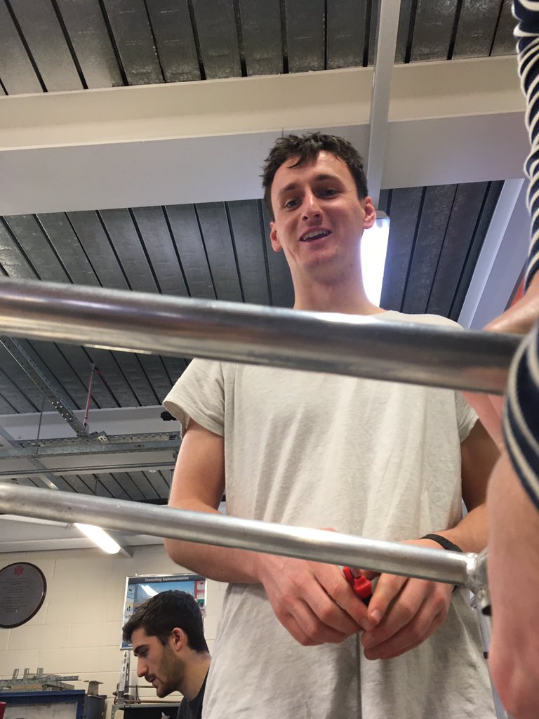 Resident tenor <a href="/JoeOCS94/">Joe O'Connor-Simpson</a> is met with hearty applause and mild bemusement after a scintillating rendition of 'somewhere over the rainbow', helping to lift the spirits of the boys on this dreary April morning #greenpower #cardiffuni