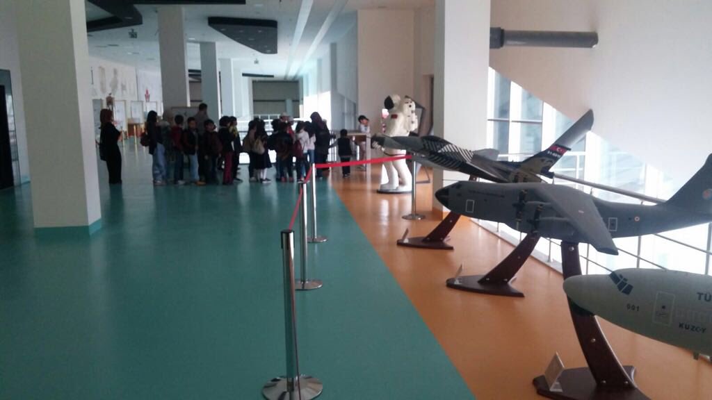 Özel idare İlkokulu Kadı Burhaneddin Öğrenci Meclisleri; yeni yerler keşfetme, farklı tür hayvanları tanıma, sürekli yaşadıkları çevrenin dışına çıkarak doğrudan bilgi ve tecrübeye ulaşma amacıyla Kayseri Hayvanat Bahçesine ve Bilim Merkezine gezi düzenledi.