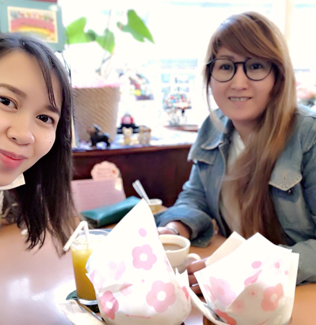 SatoFrelida's tweet photo. Happy to see you again😘 #bondingtime #longtimenosee #tillnexttime https://t.co/ivSRIXU5C3