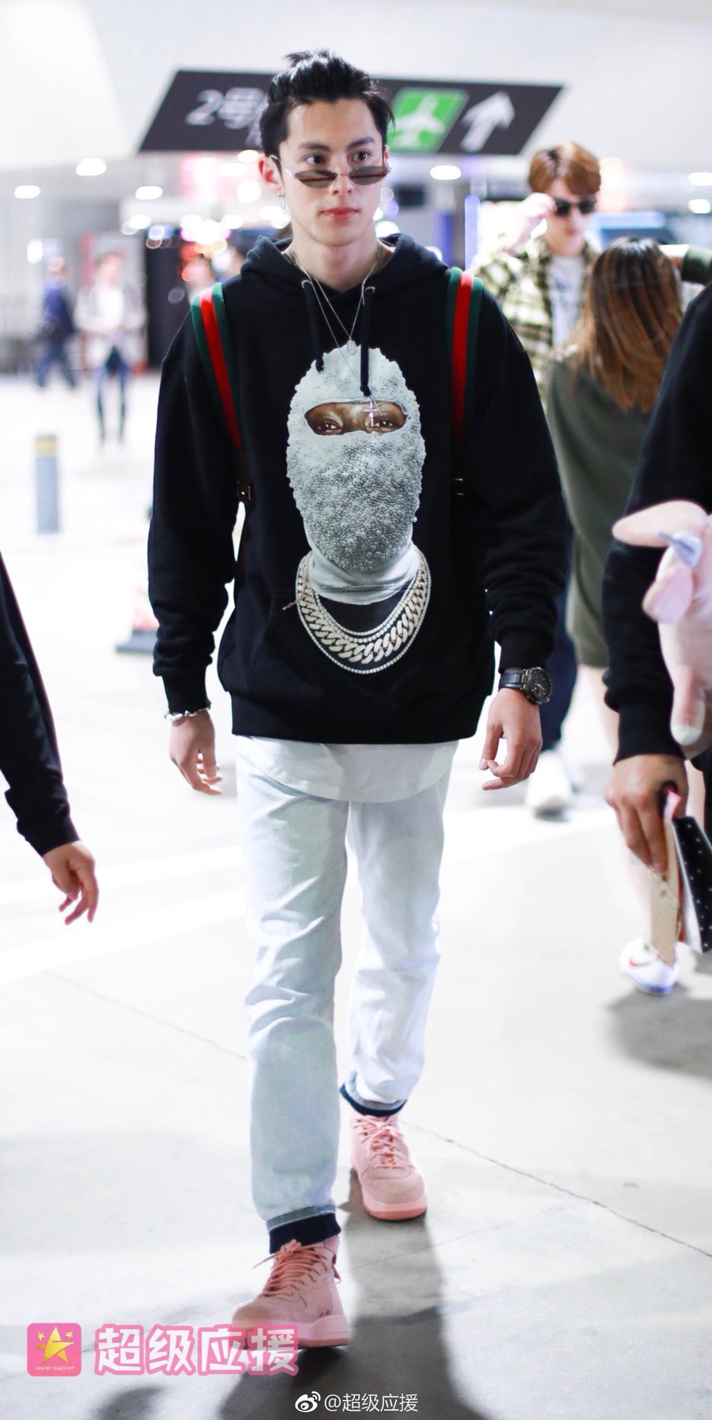 Airport fashion: King Wang 👑✈