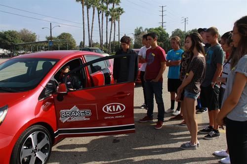 nikjmiles's tweet photo. #Kia Motors America B.R.A.K.E.S. program designed for safe #teen drivers The unique #program combines #classroom instruction with hands-on-defensive driver training in a city near you @Kia #ourautoexpert #testmiles https://t.co/bcCRYcwTcC