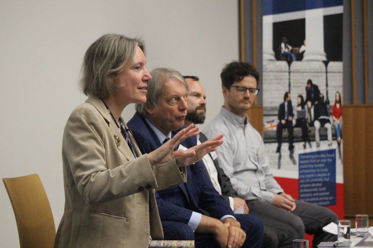 CheveningFCDO's tweet photo. Scholars urged to 'act collectively to define future' at #CheveningConference18 - hosted by @BristolUni last Friday.

📰 Read more: https://t.co/tCUlXj7Uhh https://t.co/YWPGH1ZwqK