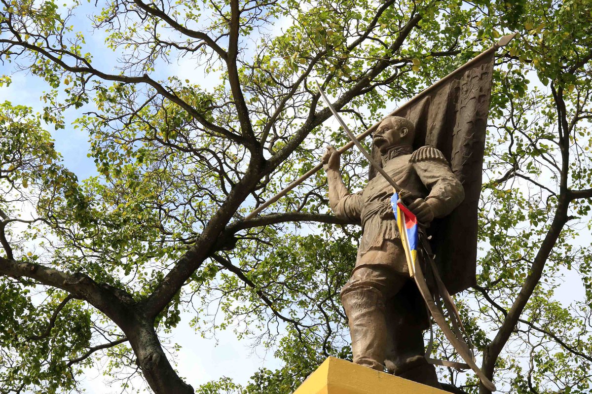 YA EN SINTONIA de @YVKE_MUNDIAL #EnMinutos <a href="/JauaMiranda/">Elías Jaua</a> en su programa de todos los miércoles #EncuentroPopular desde el Calvario. NO TE LO PUEDES PERDER @MPPEDUCACION @Enc_Popular @Nancyor7 <a href="/ErickLozanoDice/">Erick González Lozano #ElFlacoDeLasRedes</a> @maestratuitera