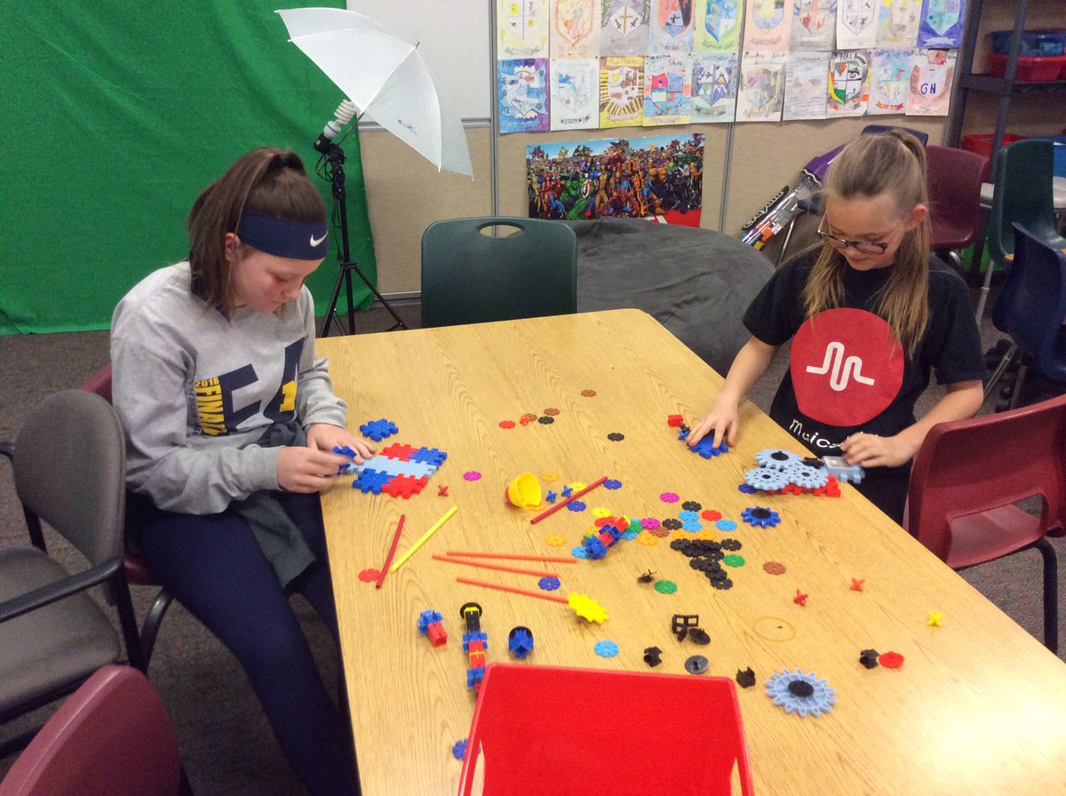 PantherTweeters's tweet photo. Open Building Day in STEM Class brought about some interesting creations https://t.co/cyafg3eaTa