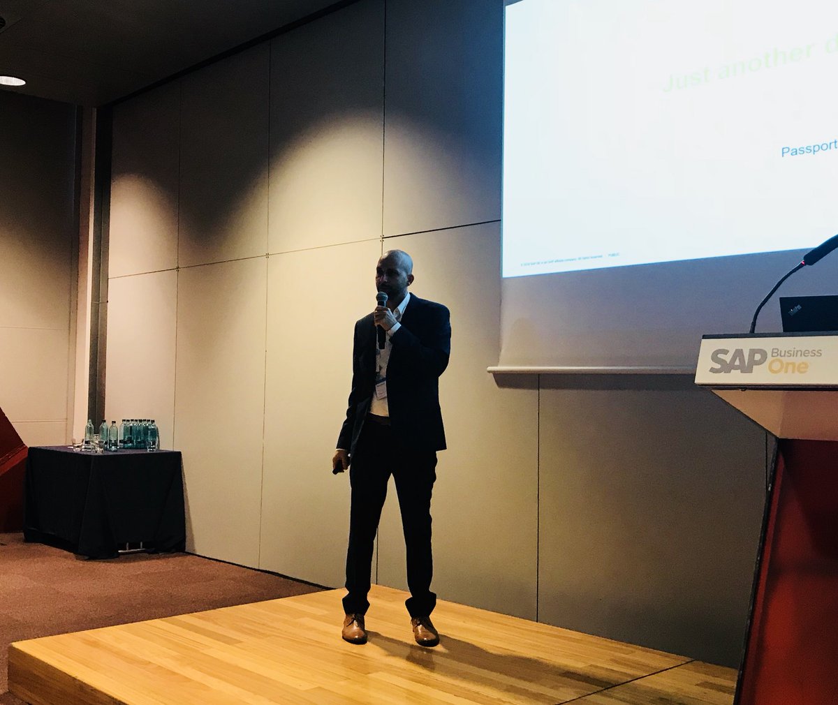 GianluigiTweet's tweet photo. Don’t get lost in #data !! @MMondinoTwit and @HaimPaniri tells #SAPBusinessOne #SAPPartners at #SMBSummit2018 everything about #sentimentanalysis #bigdata #SAPHANA #modeling https://t.co/Ka1f1zNxR0