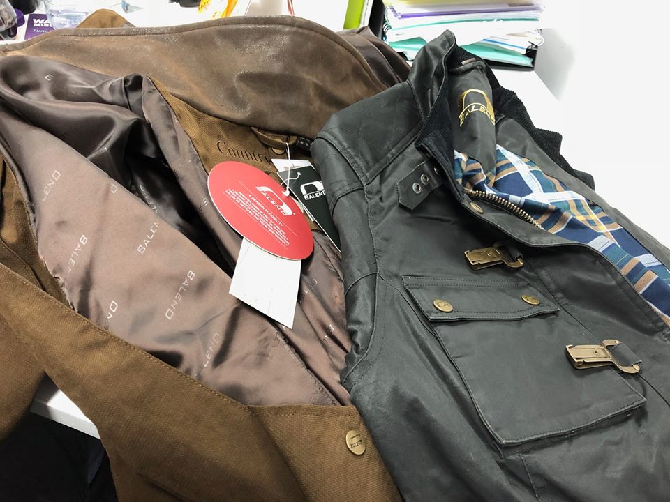 FoxRedMedia's tweet photo. Ooooo we do love having @BalenoCountry_ orders right in front of us!π
Wheres yours?
#Baleno #Fashion #CountryWear #CountryLifestyle #FoxRedMedia https://t.co/Il3yWEcHNp