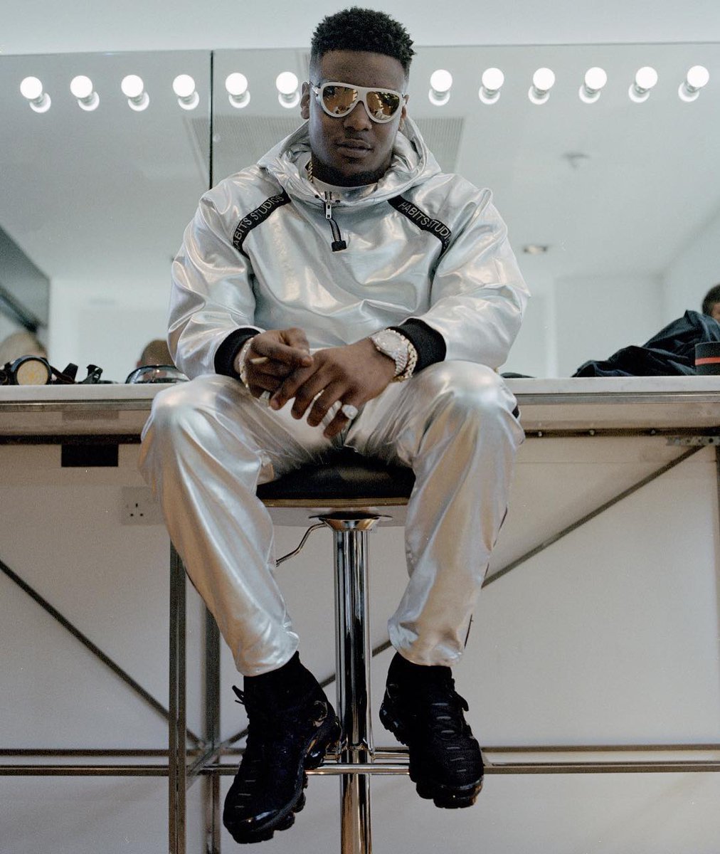 tweet_mist's tweet image. Fi di a display skills 💎💎#sickmade #sickmadeliving