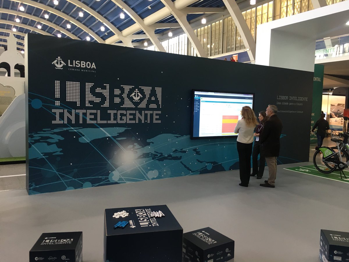 ANDORRA_AmbPT's tweet photo. O Embaixador de #Andorra visita o #PortugalSmartCitiesSummit - @CitiesSharing @EU_H2020 @CamaraLisboa #greenbusinessweek - Inovação na resolução das necessidades concretas do cidadão @FMedina_PCML https://t.co/O5MWoucXWa