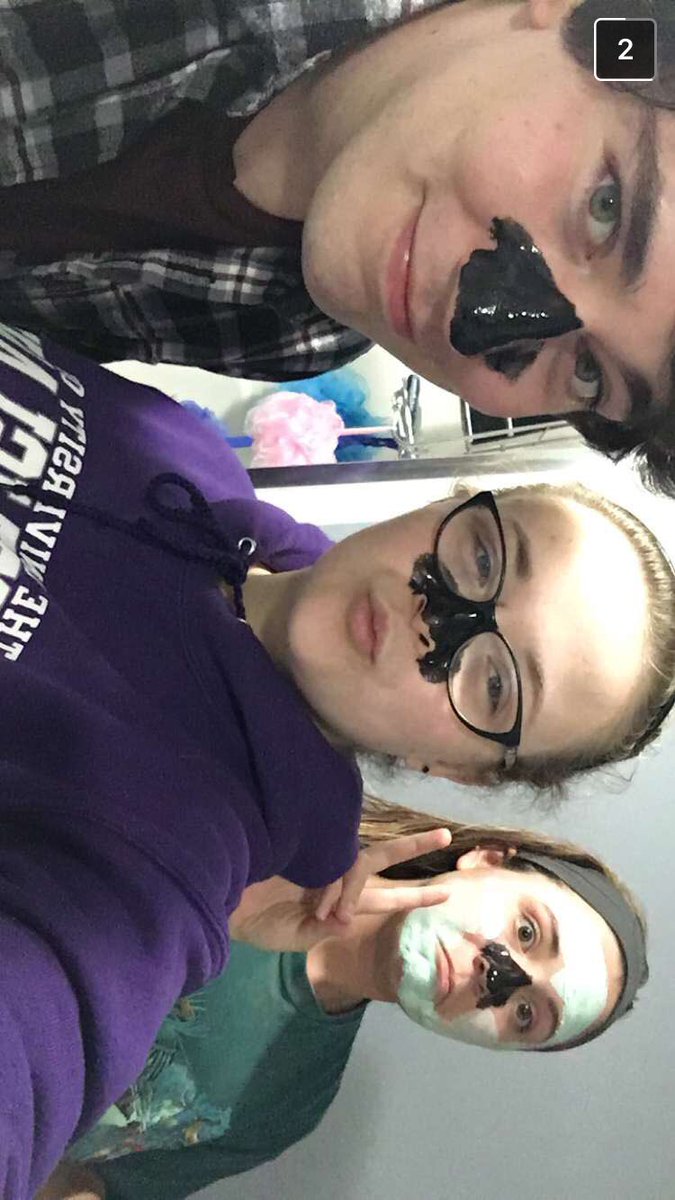 k_manjuck's tweet photo. Happy birthday beauty!! Thanks for all the hug n laughs I miss you! ❤️ @PaigeyyAnderson https://t.co/zlOuWEzb0n