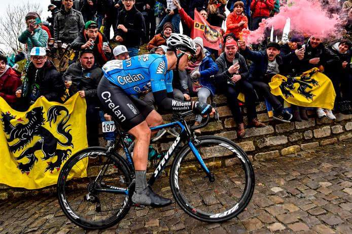 Rust zacht Michael Goolaerts 🌹

Sterven op de fiets trikipedia.nl/2018/04/10/ale…
