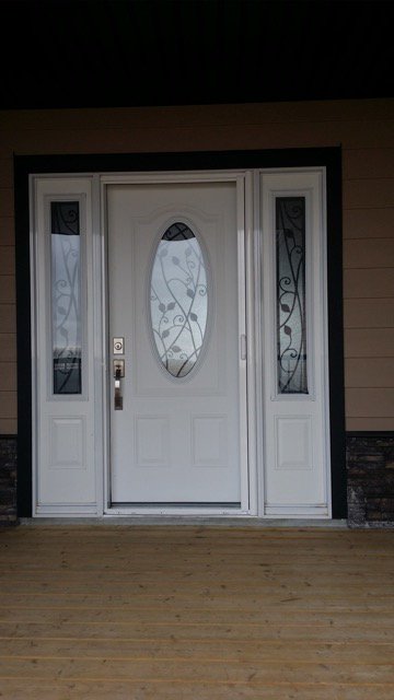 Screen Experts build their screens in Southern Alberta, with each one being custom manufactured for each customer. 

Their product can be found at screenexperts.ca 

Stop by booth 99 to learn more about them at the show!